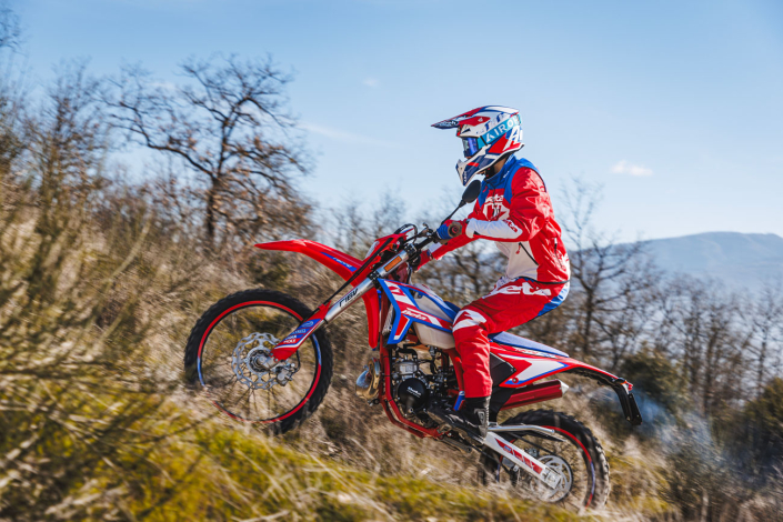 RR 50 2T racing