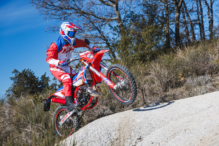 RR 50 2T racing
