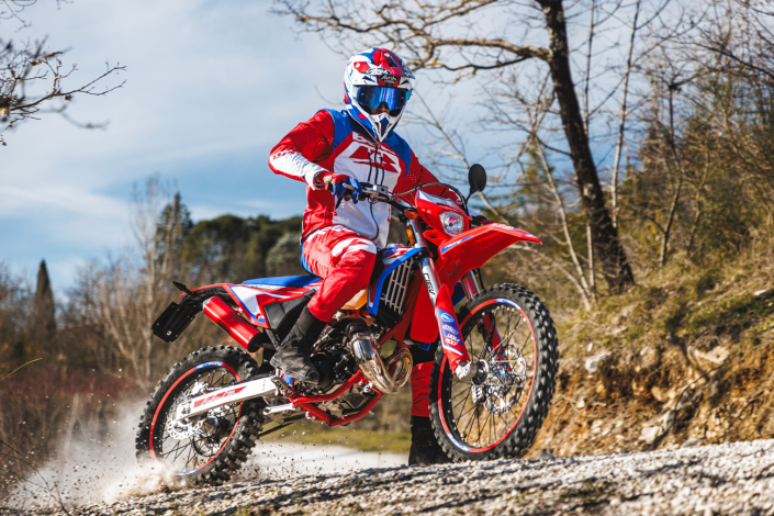 RR 50 2T racing