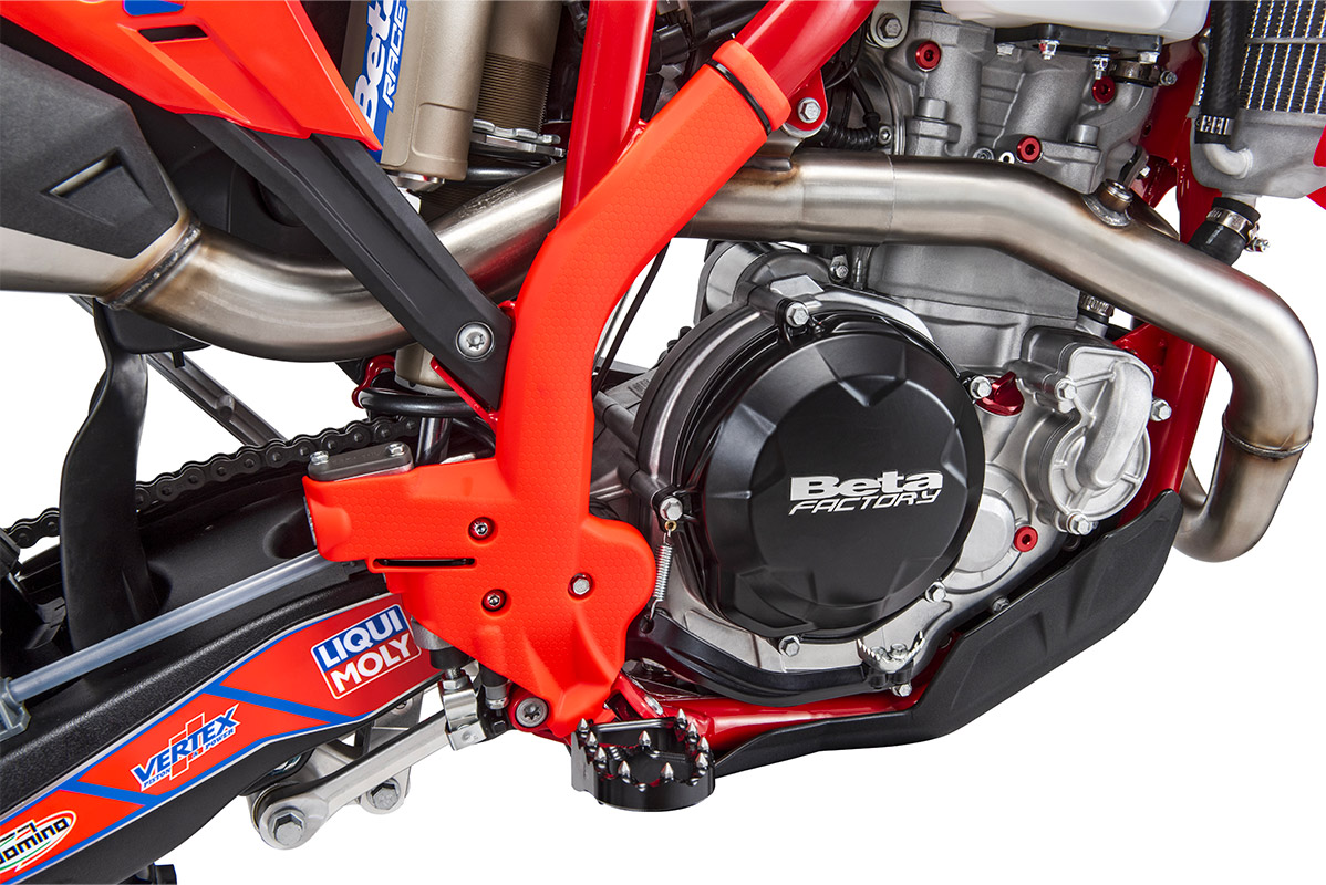RR RACE MY25 - motore